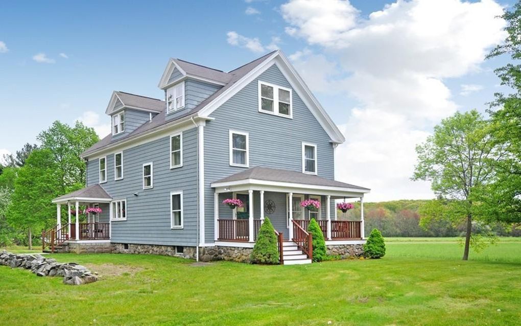 Farmhouse at 250 Old Bedford Road